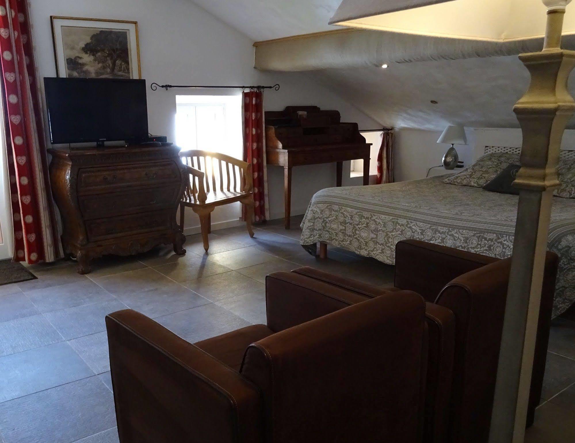 Auberge De La Poulciere جوراردُميه المظهر الخارجي الصورة
